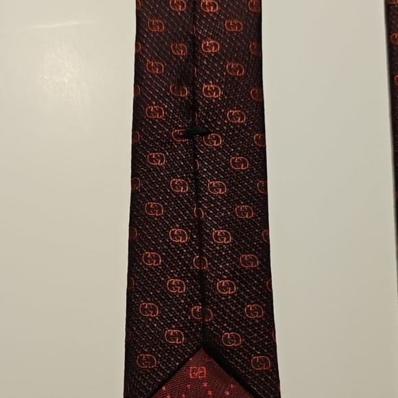 GUCCI Burgundy Black GG MONOGRAM LOGO  100% ITALIAN SILK TIE STUNNING!!!! - Picture 4 of 11